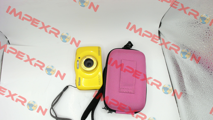 Coolpix S33 mit OVP und Fototasche waterproof Digitalkamera Nikon